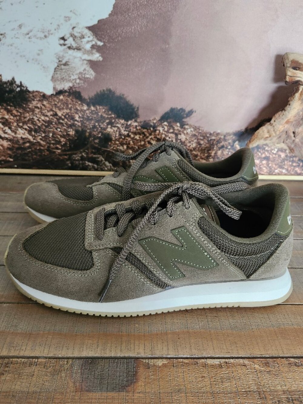 NEW BALANCE 420v2 Olive Green Suede Retro Sneakers Streetwear Men's 8 UL420WB2